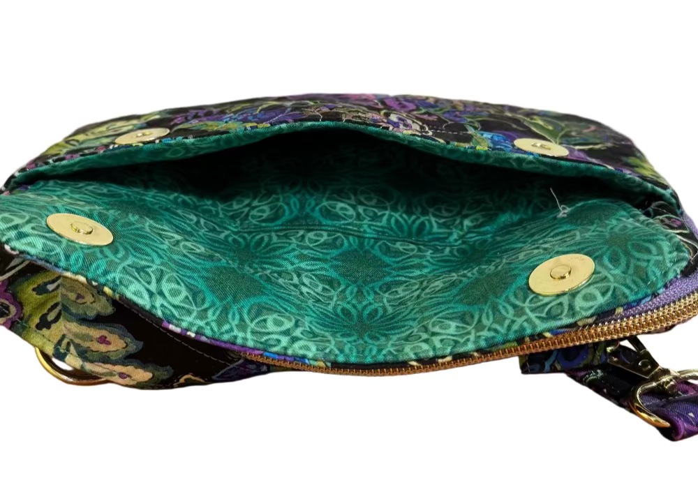 Leafy Falls Nook Bag