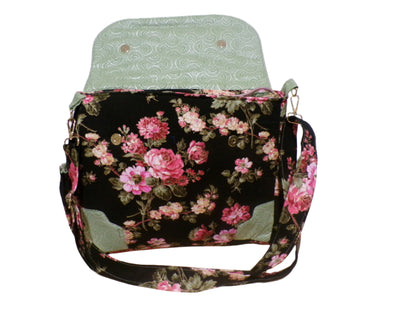 Precious Roses Messenger Knox Bag