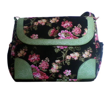 Precious Roses Messenger Knox Bag