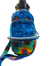 Peacock Plume Flow Water Bottle Bag