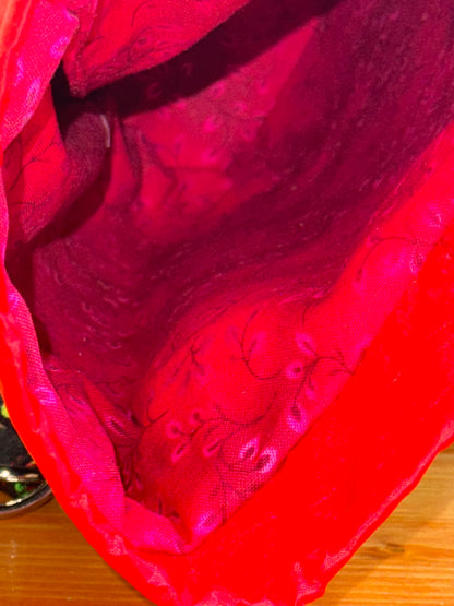 Barking Bones Flow Bottle Bag