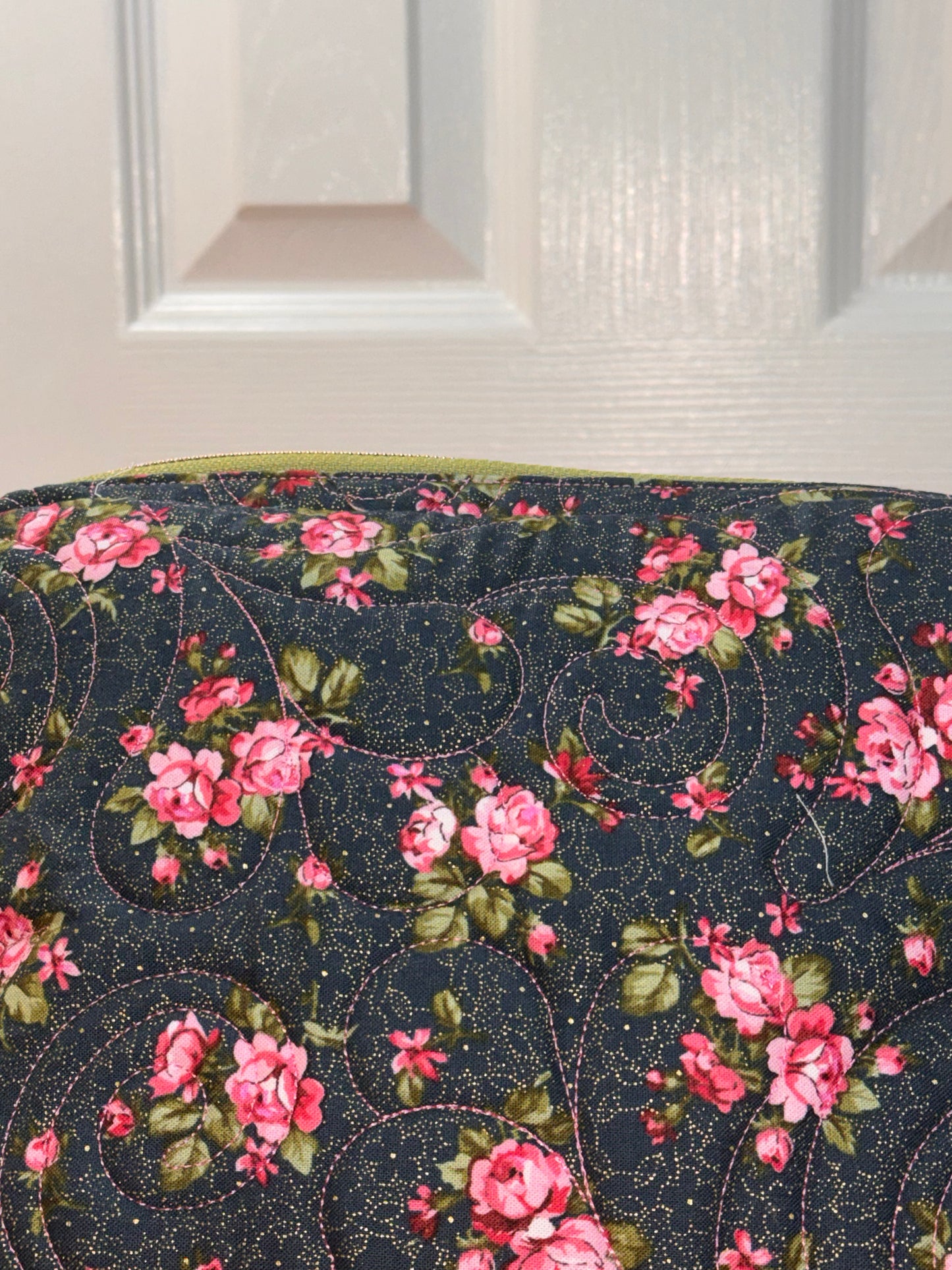 Garden Roses Vibe Bag (Misfit)